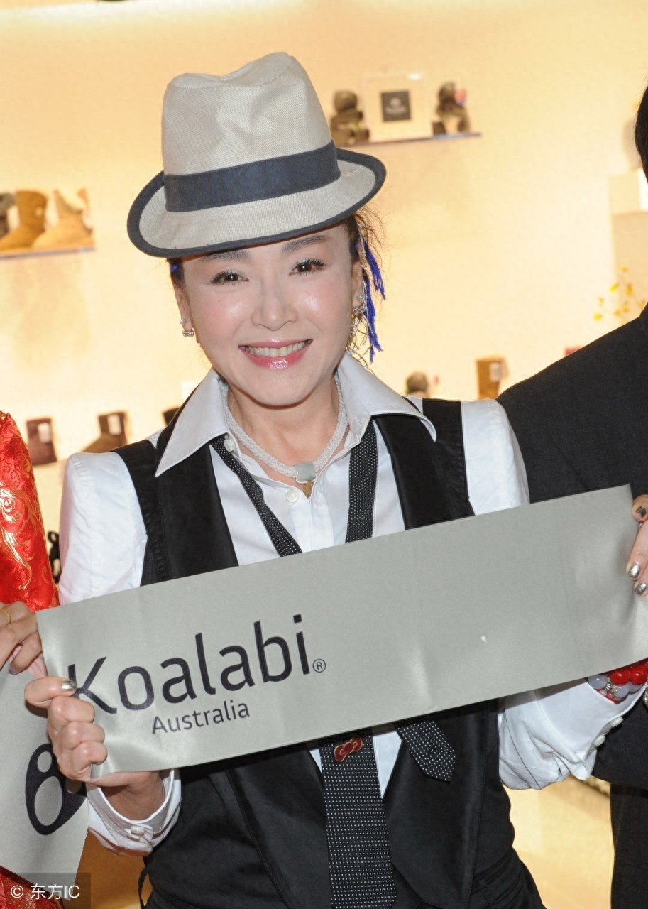 恬妞：万梓良前妻，女人味十足