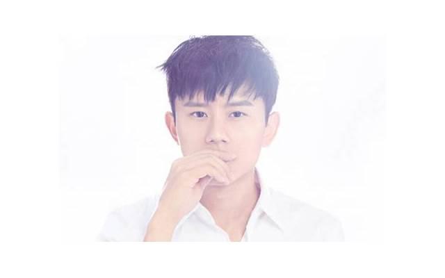  只有19岁，可却是一个有着4个月身孕的准单身妈妈