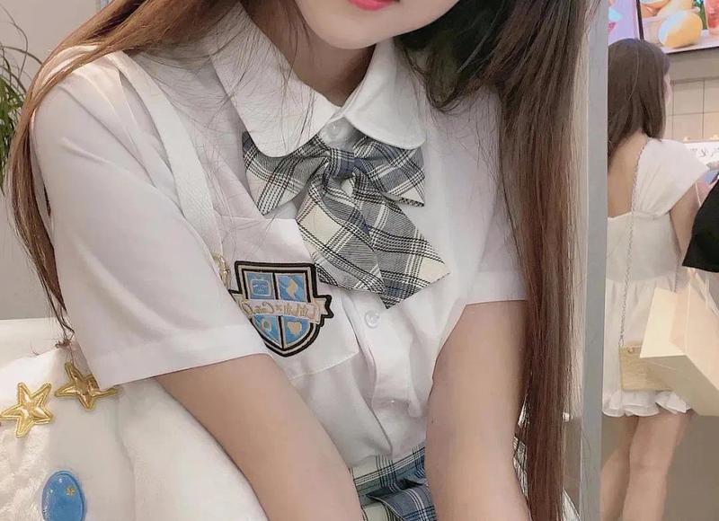 小学生早恋接吻